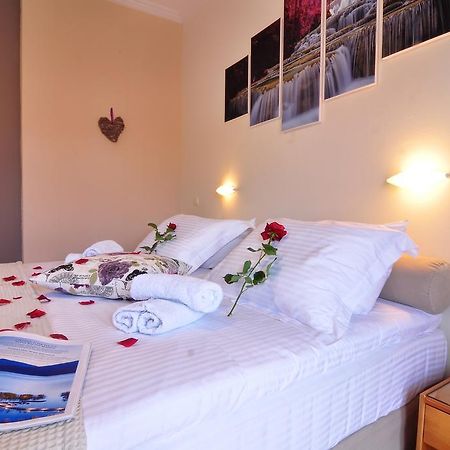Rolandos Apartments Agios Gordios  Exteriör bild