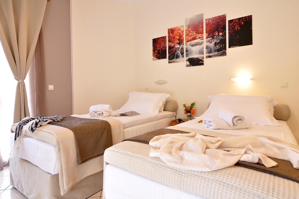 Rolandos Apartments Agios Gordios  Exteriör bild